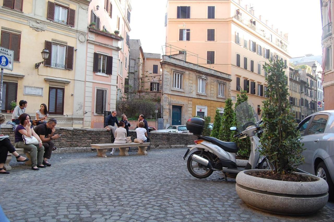 Center House Colosseo Рим Экстерьер фото